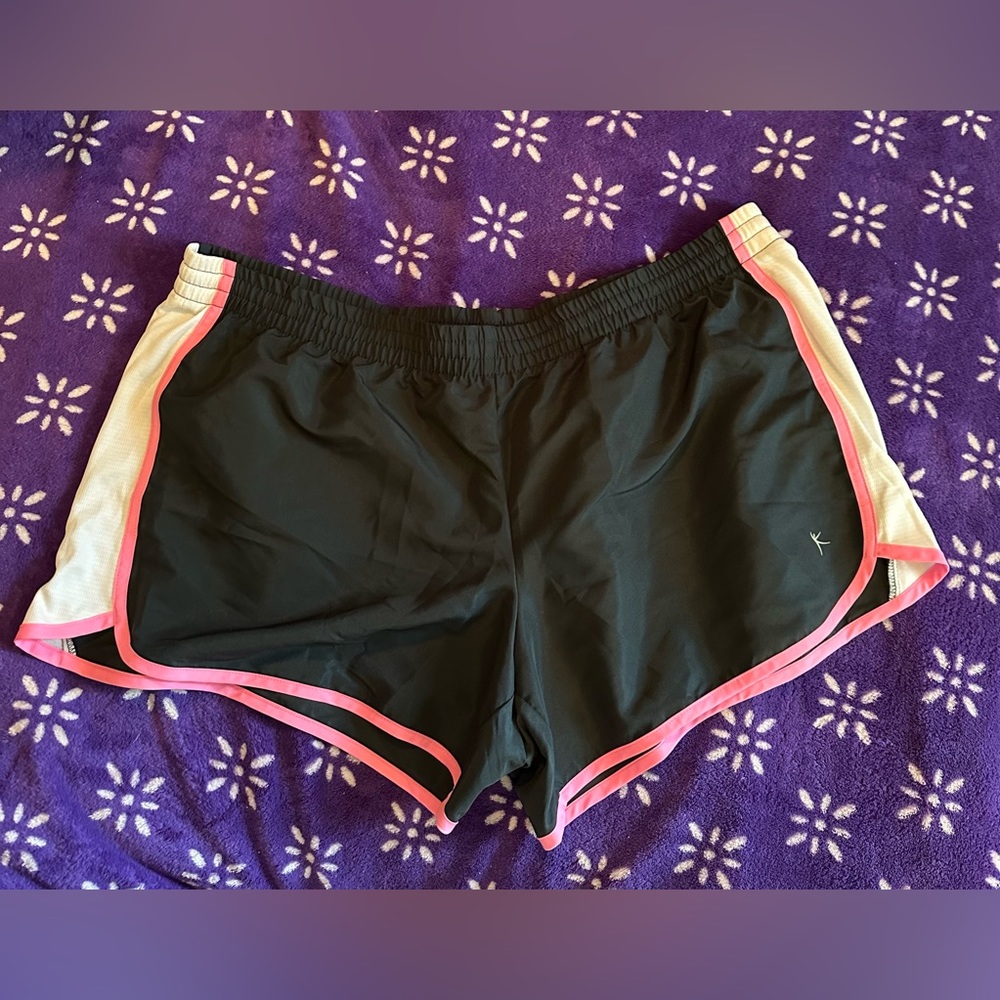 Danskin Now XXL(20) Athletic Shorts